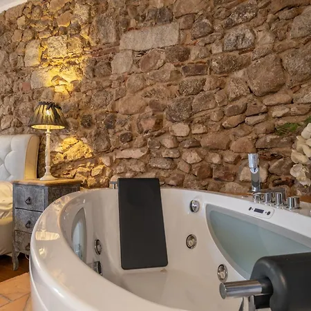 Dimoras Stone بيت ضيافة 3*